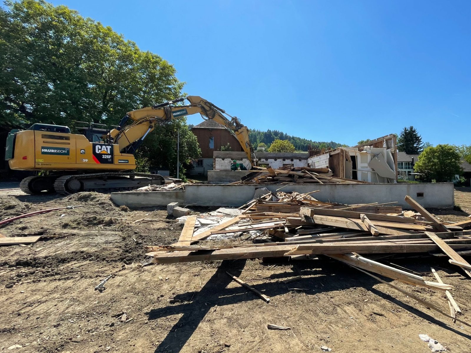 Abriss-Scheune-Reinach-scaled